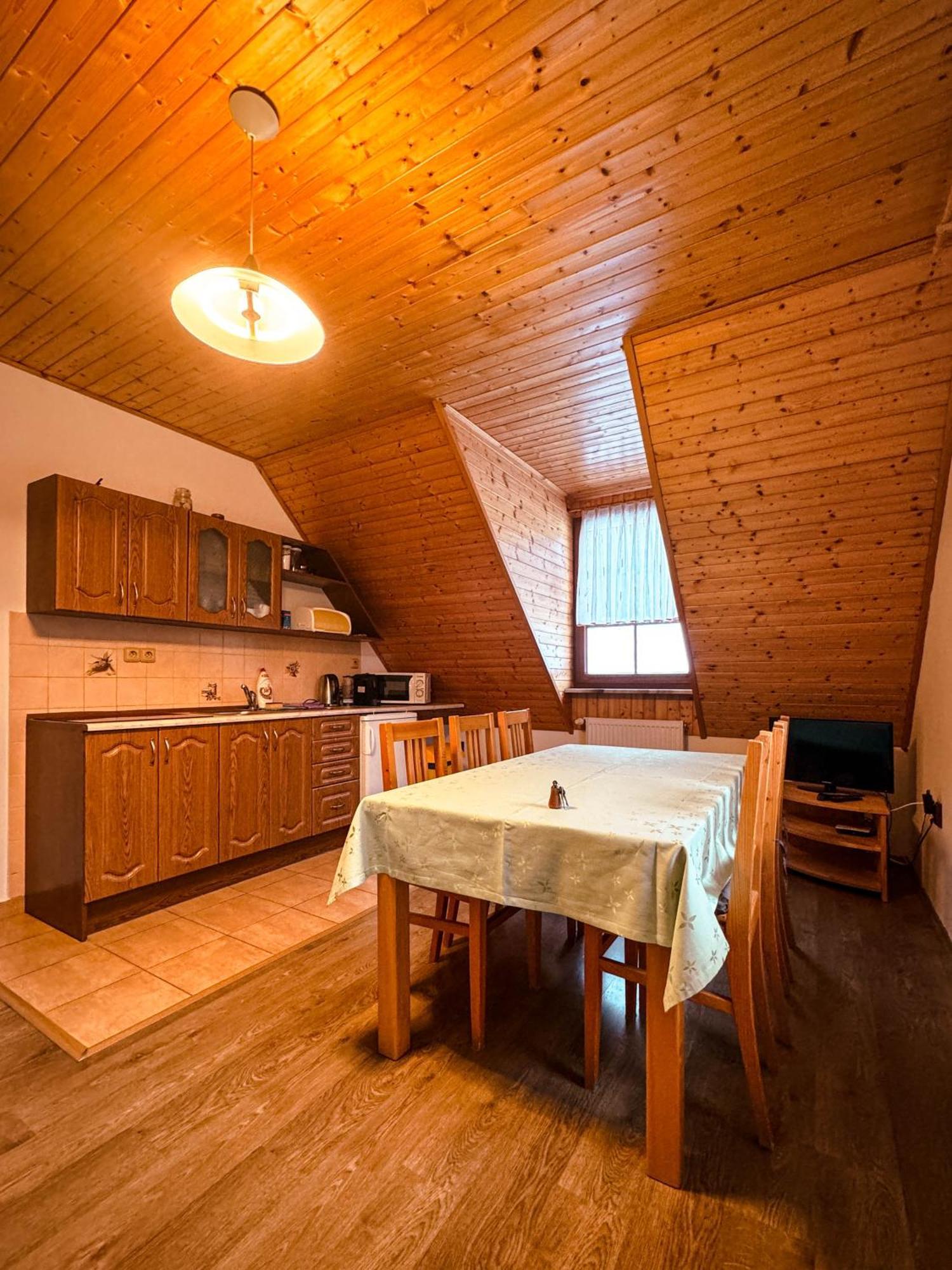 Apartmany Kolb Ramzova Ostruzna Luaran gambar