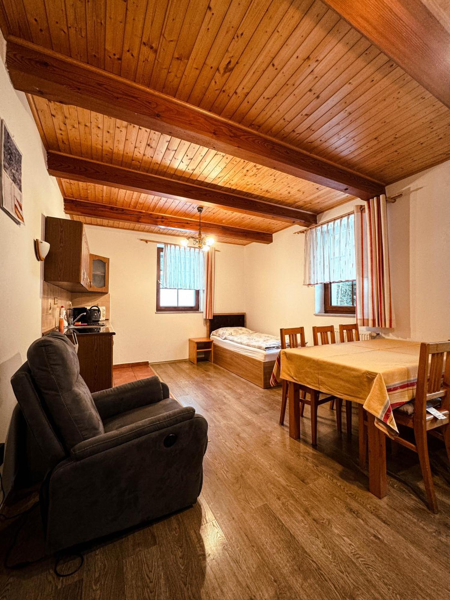 Apartmany Kolb Ramzova Ostruzna Luaran gambar