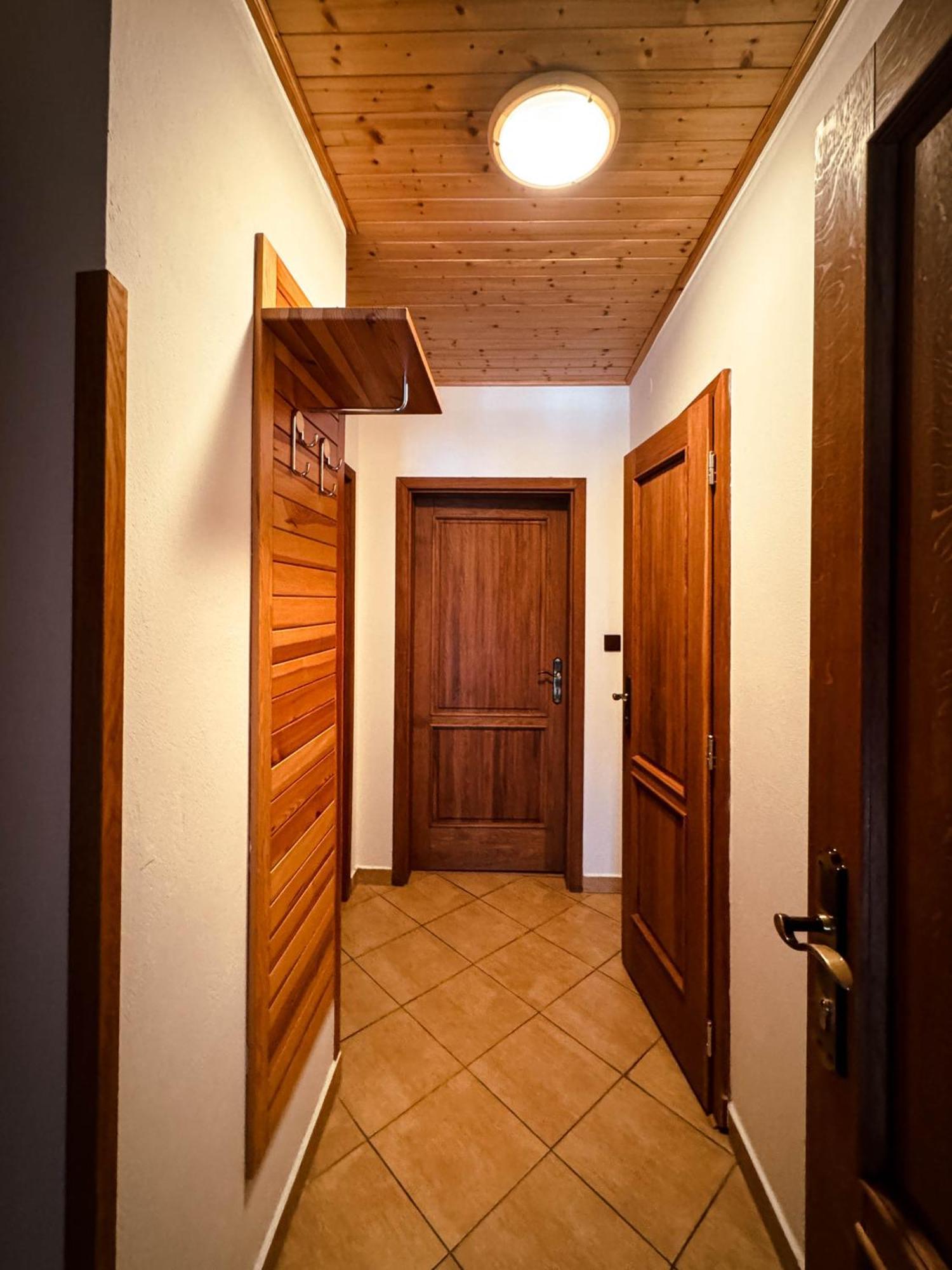 Apartmany Kolb Ramzova Ostruzna Luaran gambar