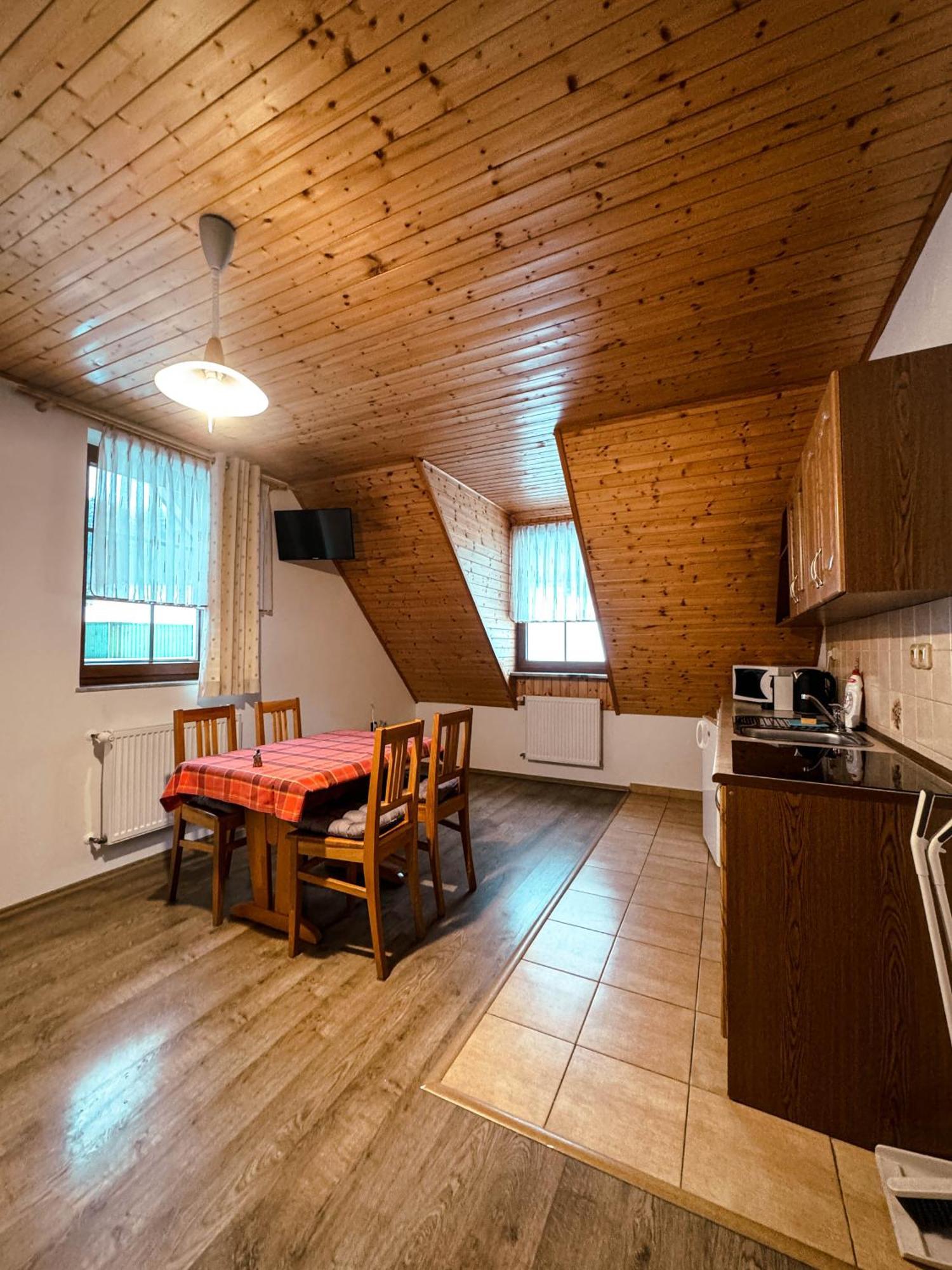 Apartmany Kolb Ramzova Ostruzna Luaran gambar